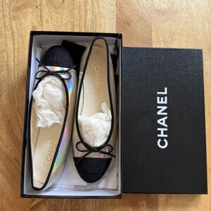 RARE Chanel flats, 38.5 IT, holographic, in perfect condition